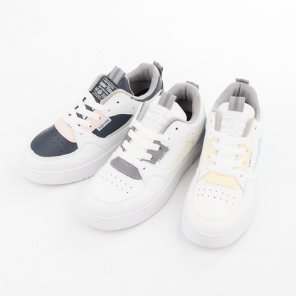 Women's Flat Sneakers